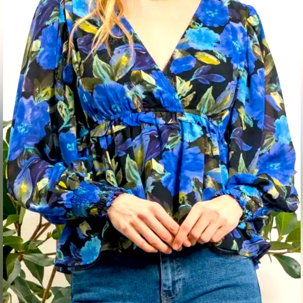 Blu Pepper V Neck Floral Top